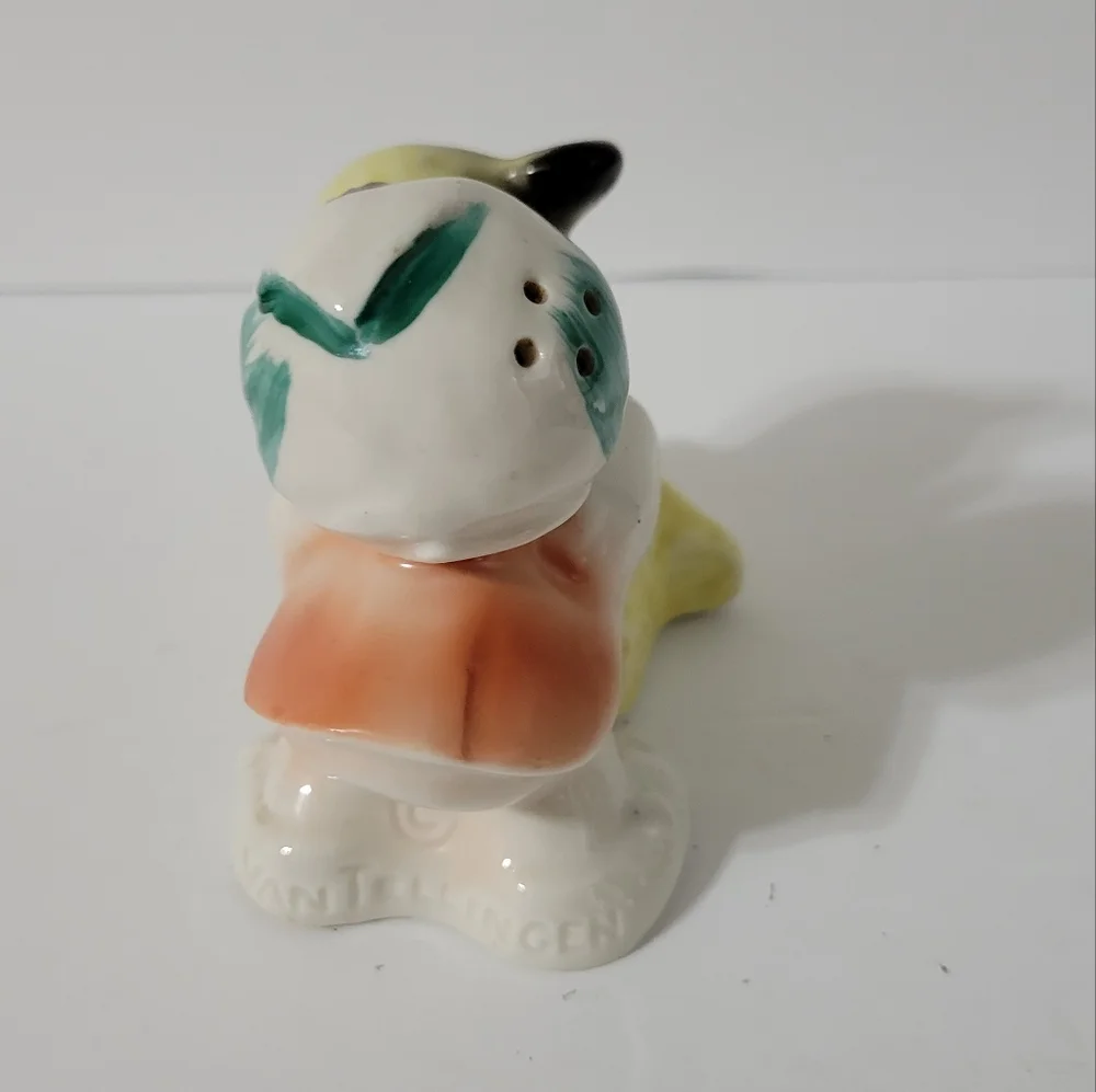 Vantellingen Mary Lamb Salt And Pepper Shakers